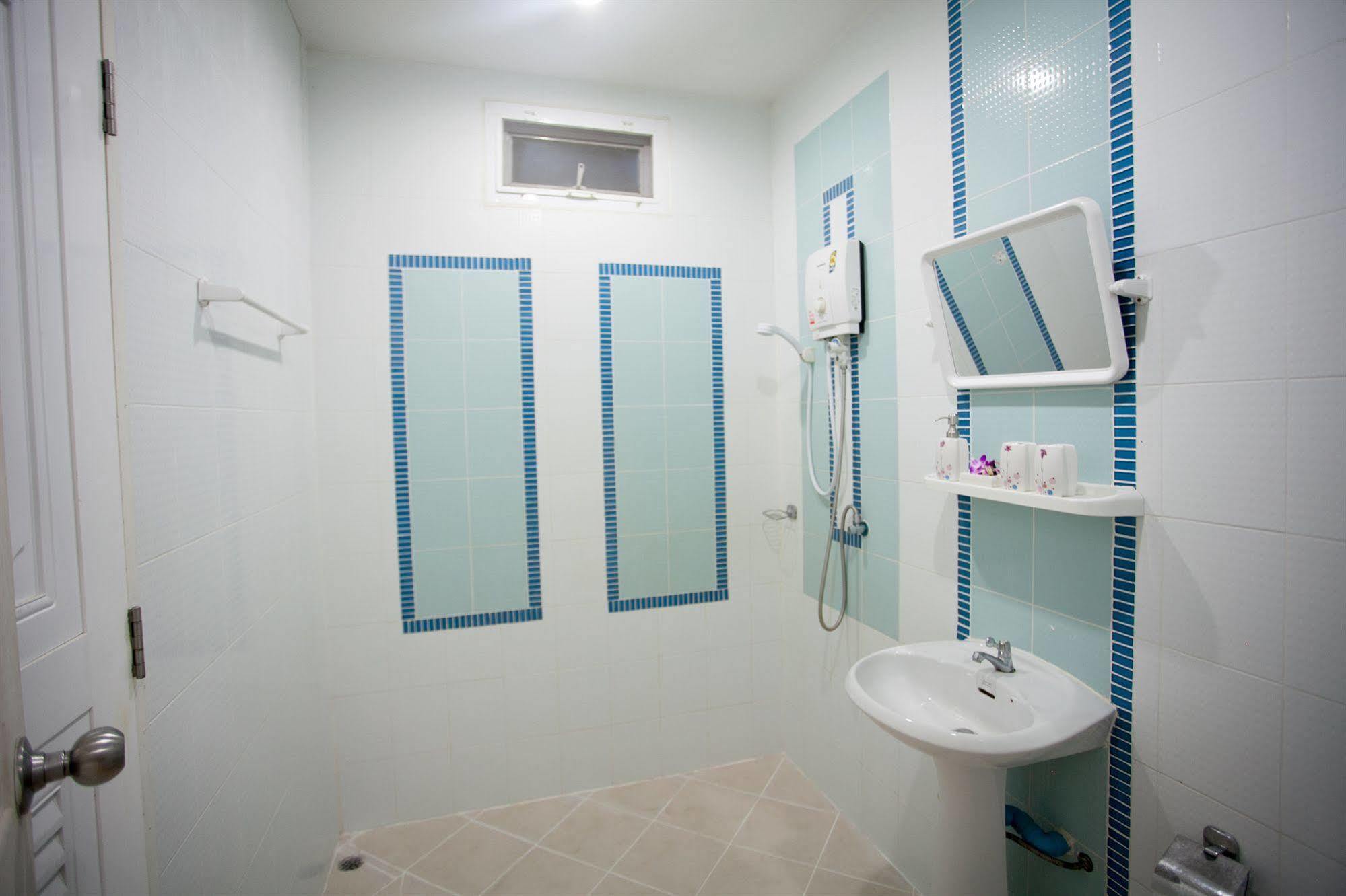 Lucky Lek Resort Rawai Dış mekan fotoğraf