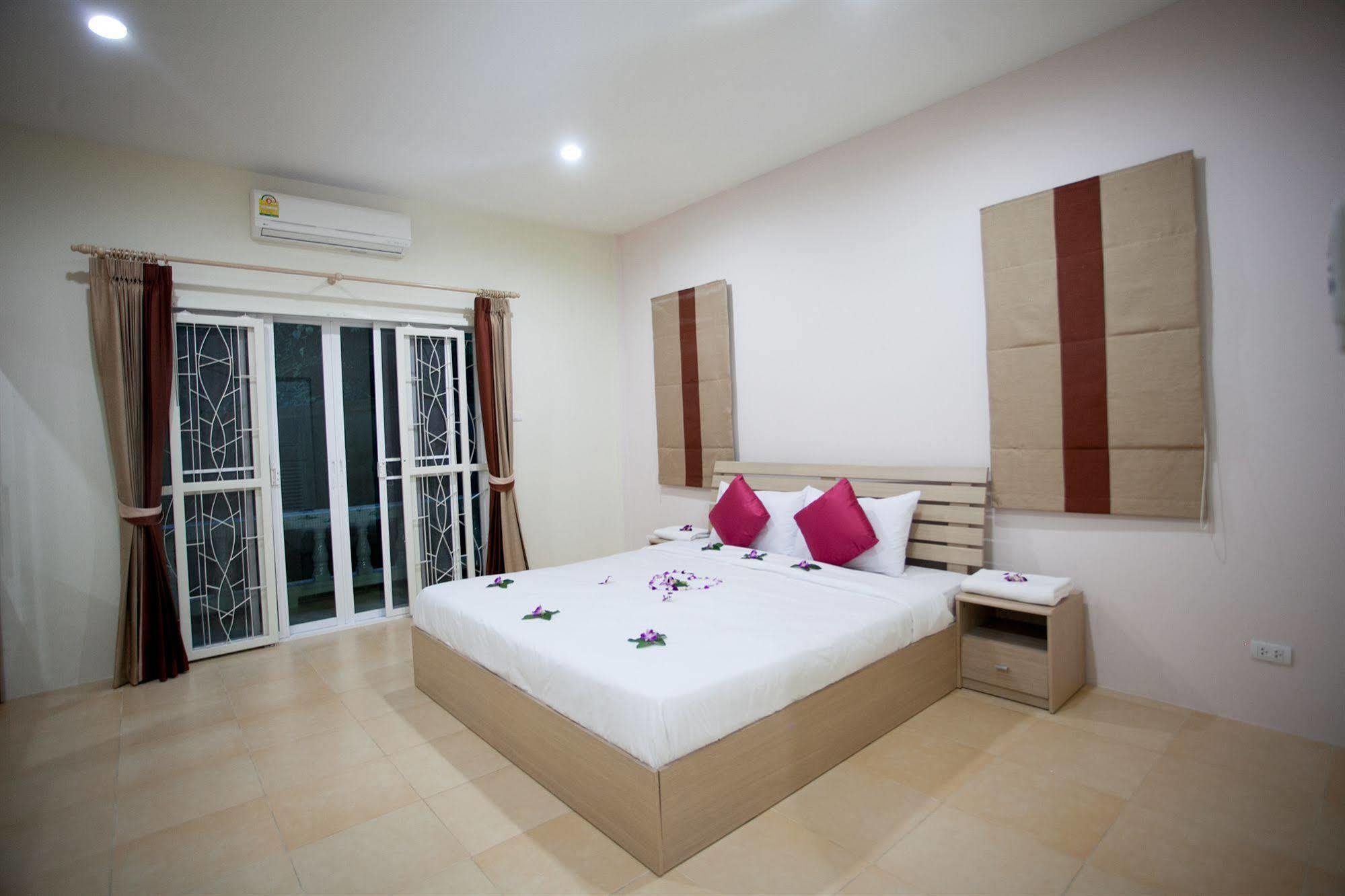 Lucky Lek Resort Rawai Dış mekan fotoğraf