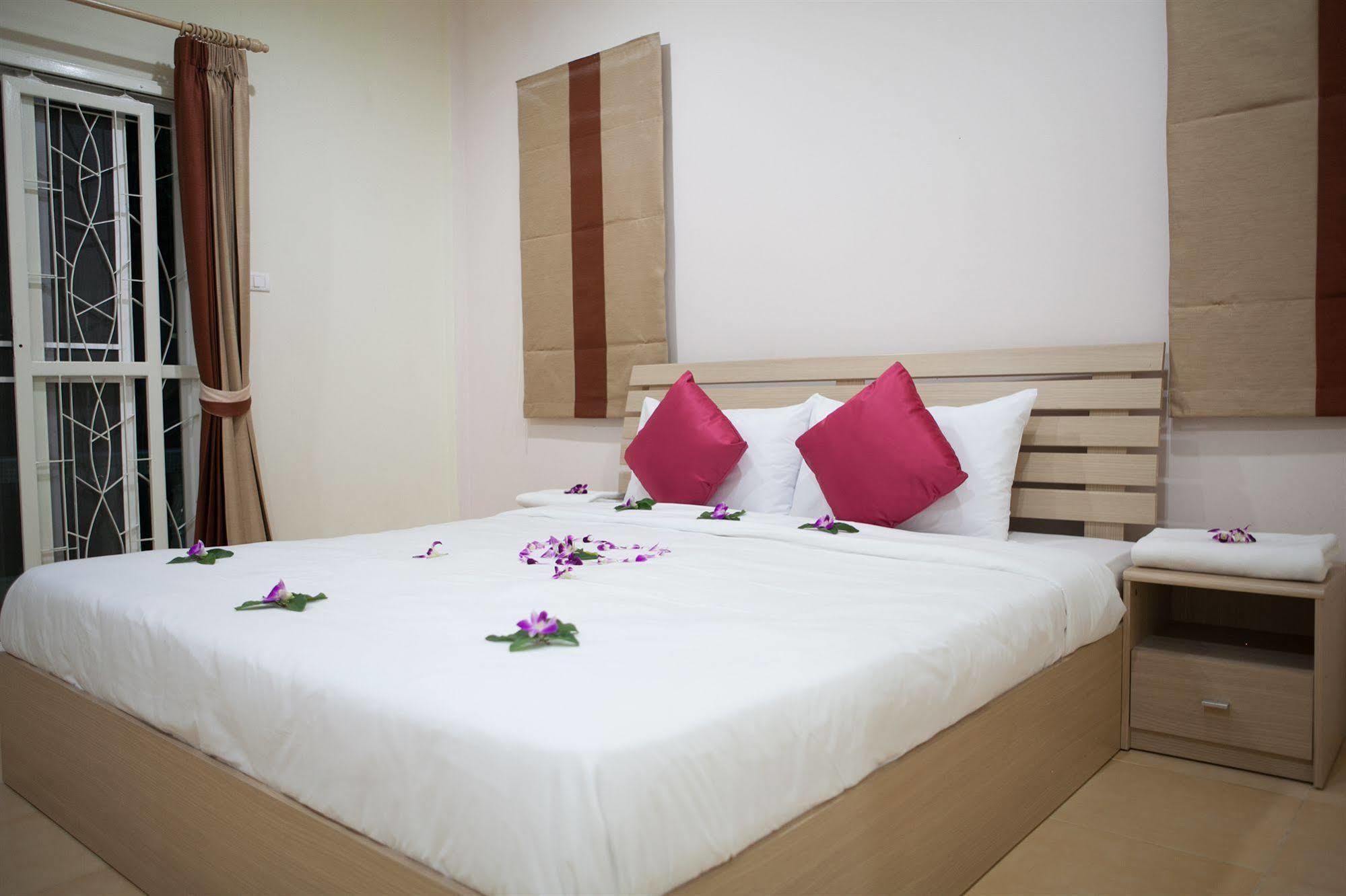 Lucky Lek Resort Rawai Dış mekan fotoğraf